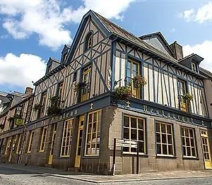 Du Cheval Blanc 2*, Châteaugiron France